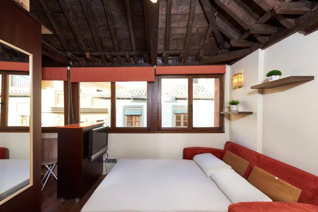 Lindo Estudio con Terraza San Matías Granada Exterior foto